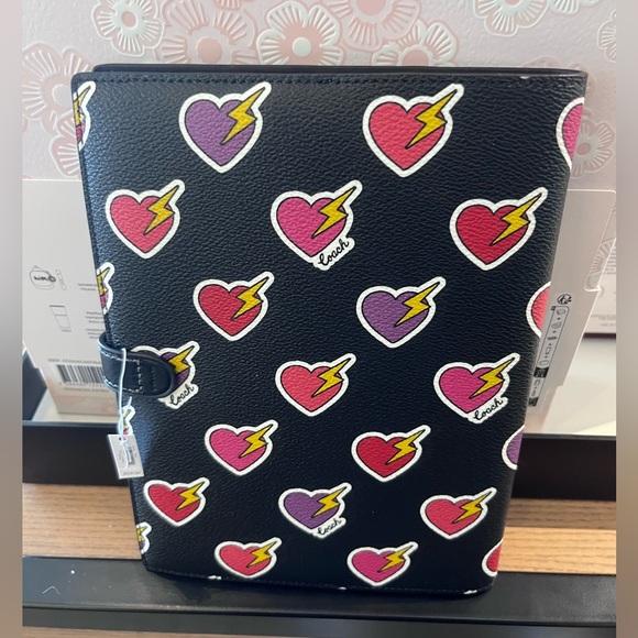 NWT Coach Outlet Notebook  Heart Bolt Print - Picture 4 of 4